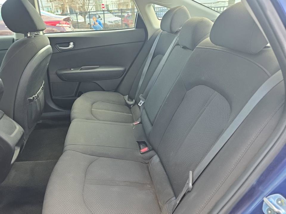 Used 2018 Kia Optima LX image 11