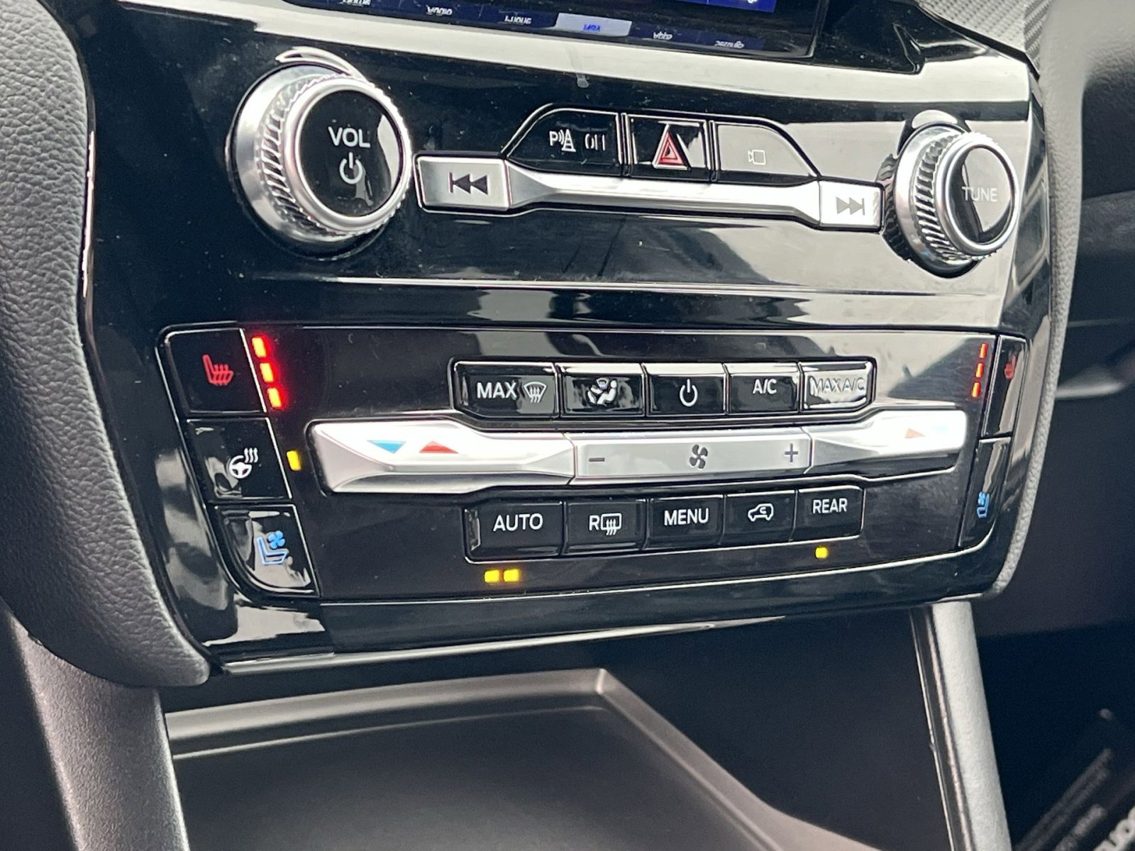 Used 2023 Ford Explorer ST w/ Equipment Group 401A image 21