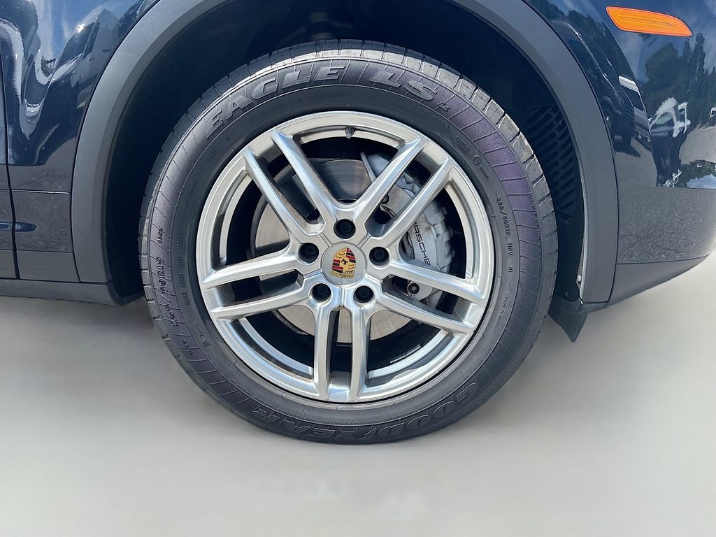 Used 2016 Porsche Cayenne S image 11