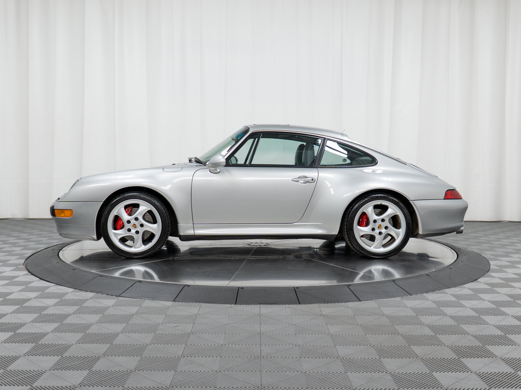 Used 1997 Porsche 911 Carrera 4S AWD/4WD image 2