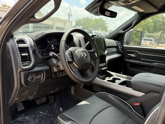 New 2026 RAM 3500 Laramie AWD/4WD image 15