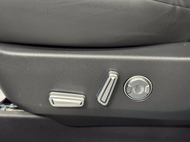Used 2024 Lincoln Nautilus Reserve AWD/4WD image 22