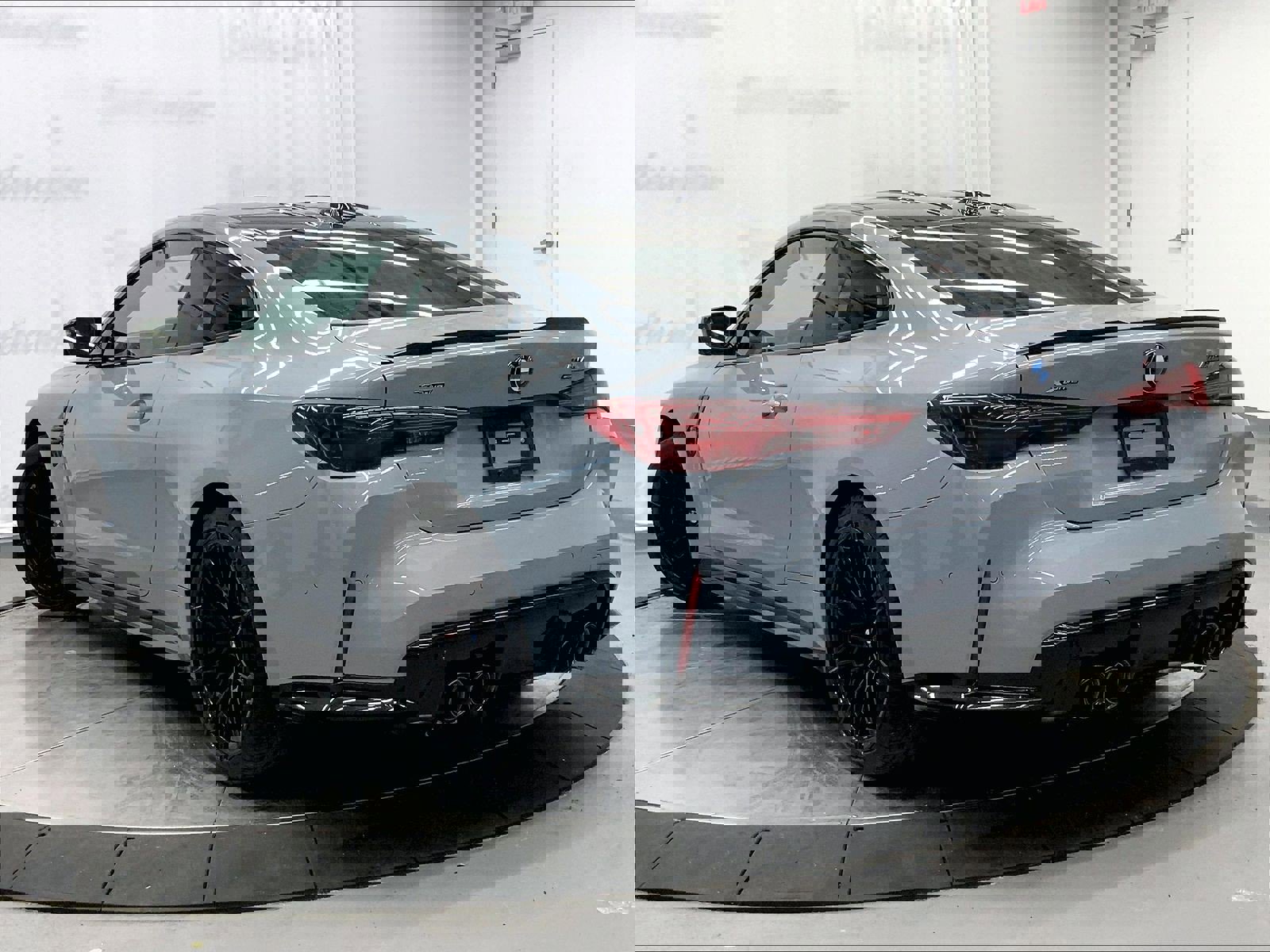 Used 2025 BMW M4 xDrive Competition w/ Executive Package image 3