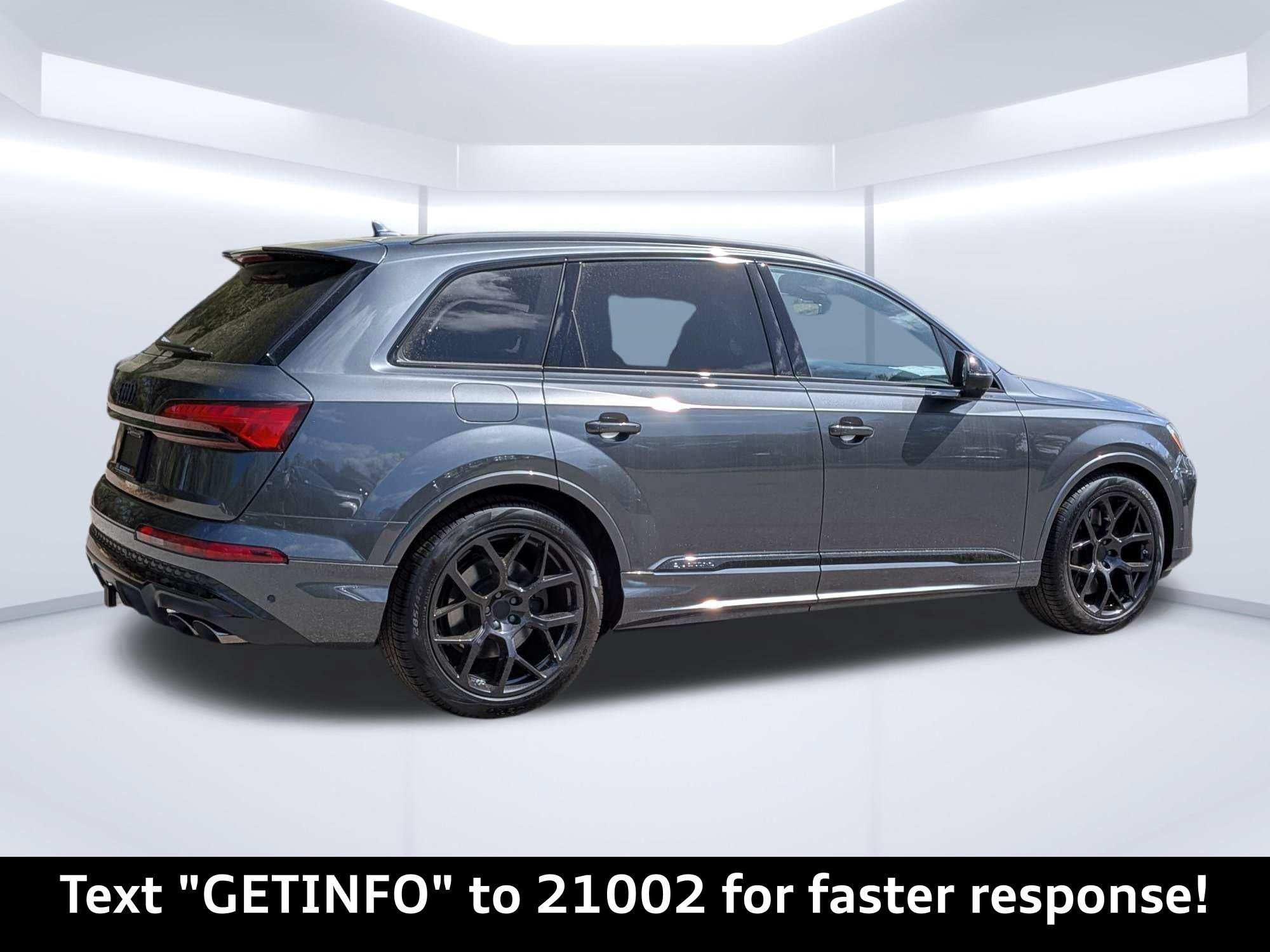 New 2026 Audi SQ7 Premium Plus AWD/4WD image 3