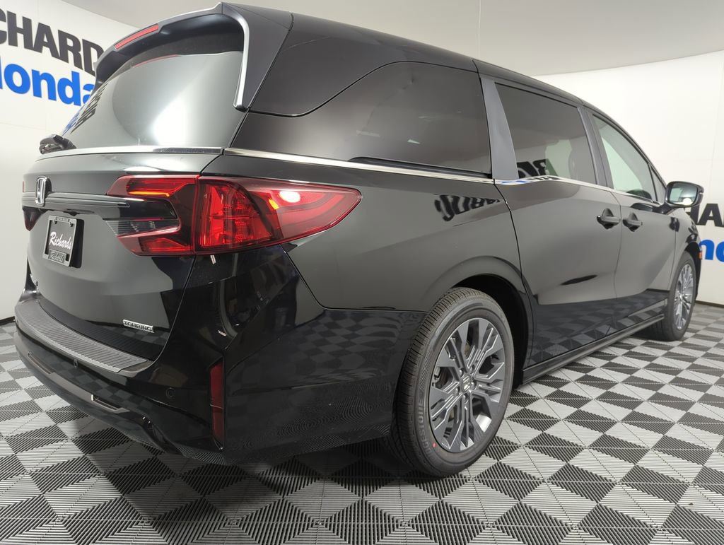 New 2026 Honda Odyssey Touring image 5