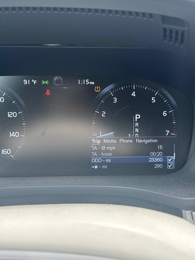 Used 2021 Volvo XC60 T5 Inscription w/ Protection Package Premier FWD image 4