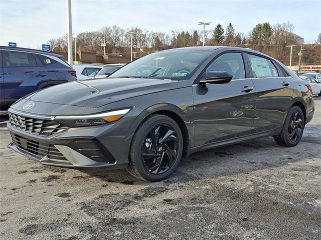 New 2026 Hyundai Elantra SEL Sport image 2