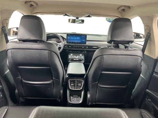 Used 2023 Lincoln Nautilus AWD image 34