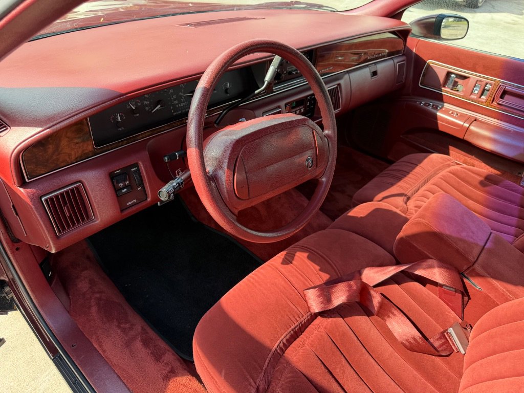 Used 1992 Buick Roadmaster Sedan image 14