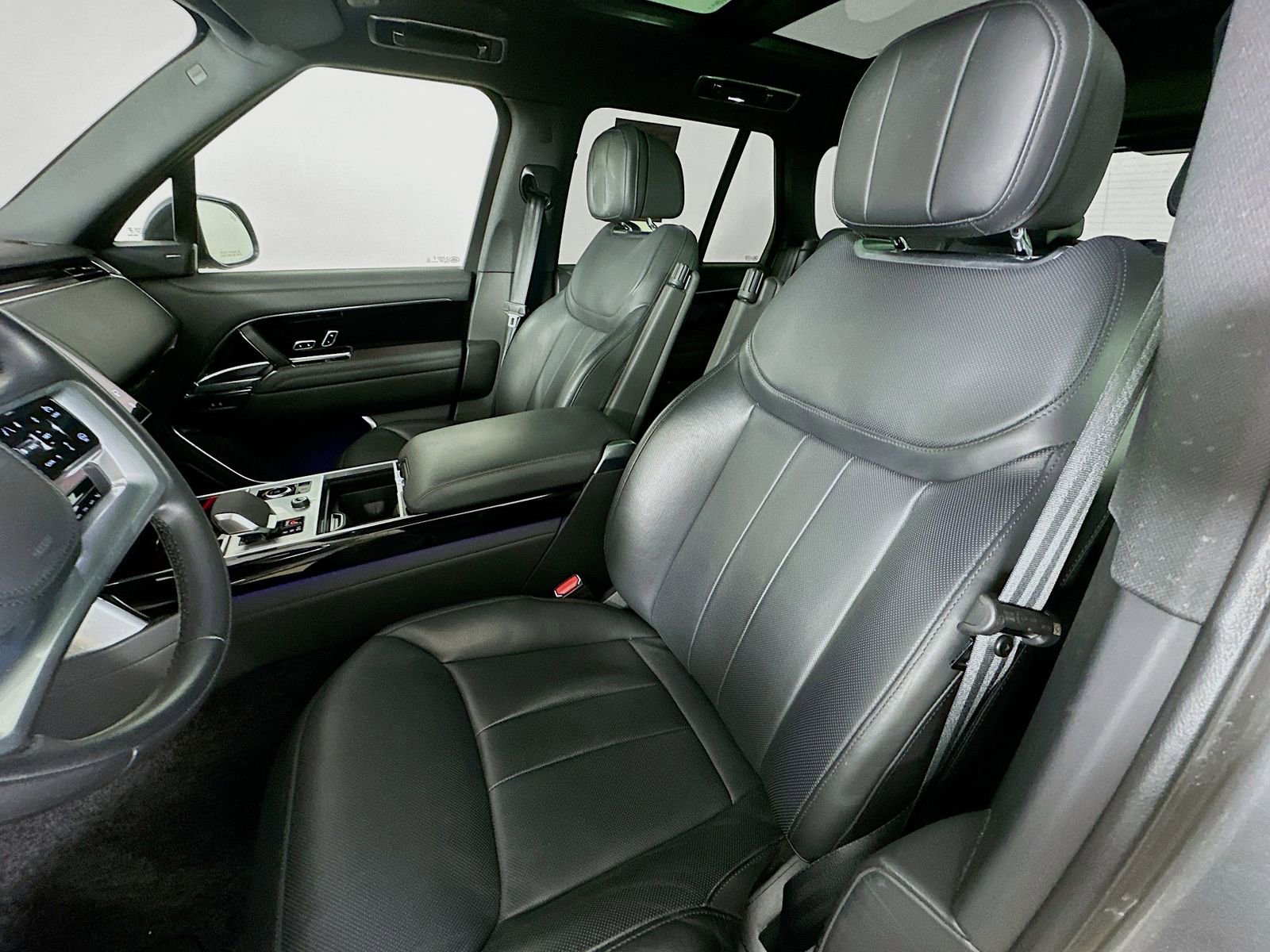 Used 2023 Land Rover Range Rover SE AWD/4WD image 32