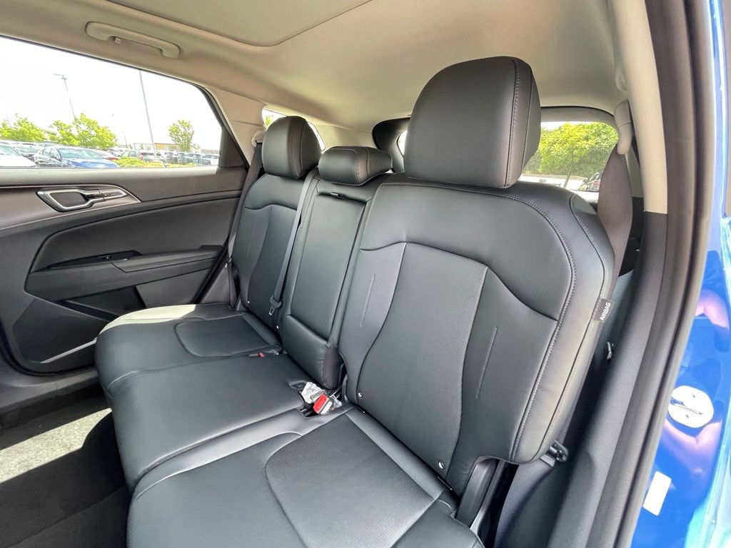 New 2026 Kia Sportage EX w/ EX Panorama Roof Package FWD image 26