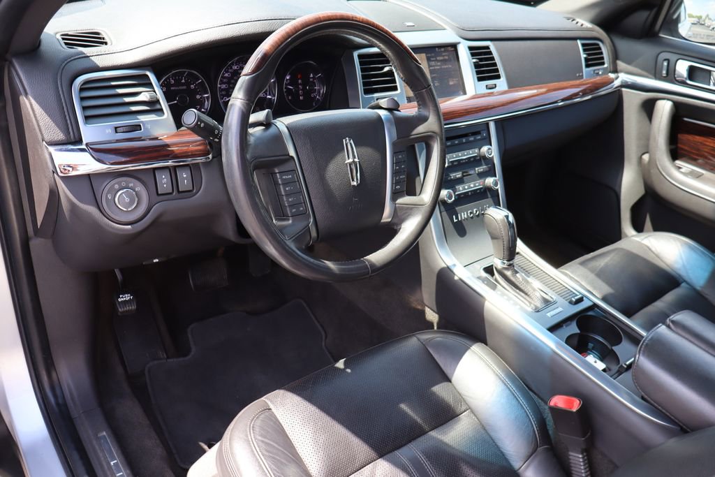 Used 2012 Lincoln MKS AWD image 5