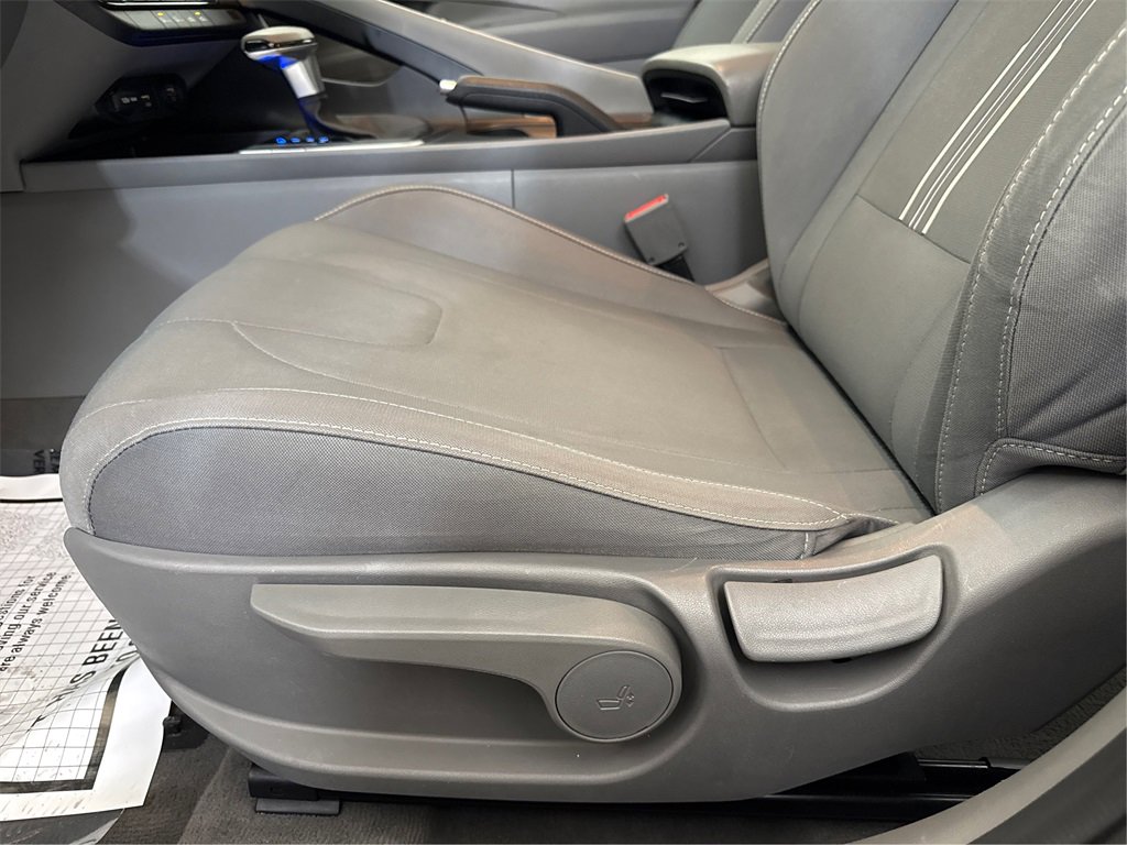 Used 2021 Hyundai Elantra SEL image 34