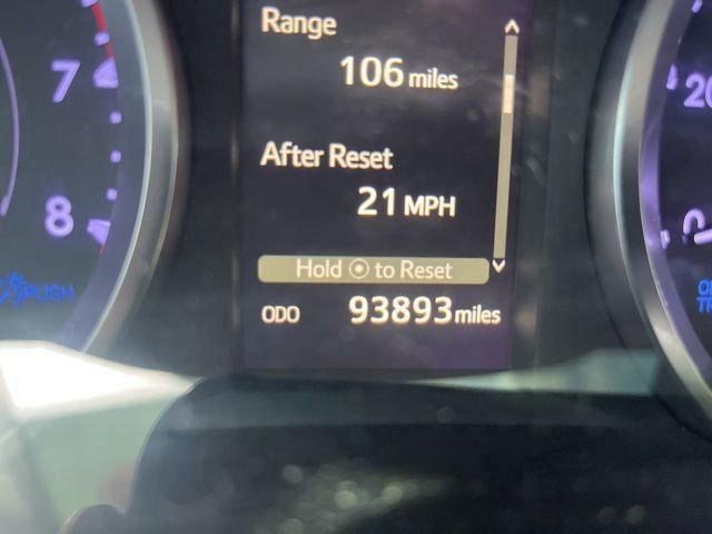 Used 2019 Toyota Highlander LE w/ Carpet Mat Package (TMS) FWD image 12