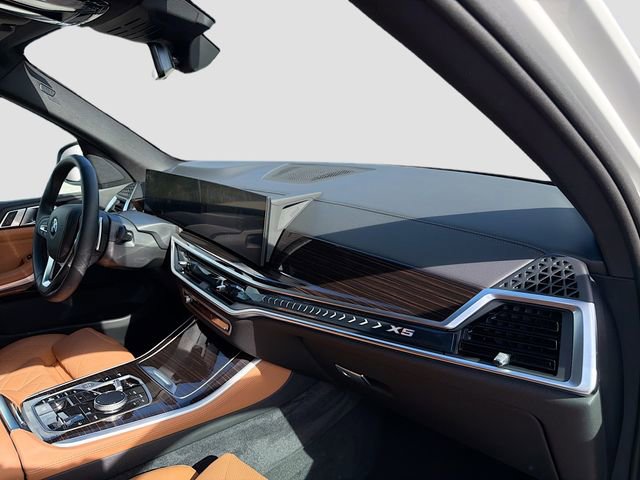 Used 2025 BMW X5 xDrive40i w/ Climate Comfort Package image 14