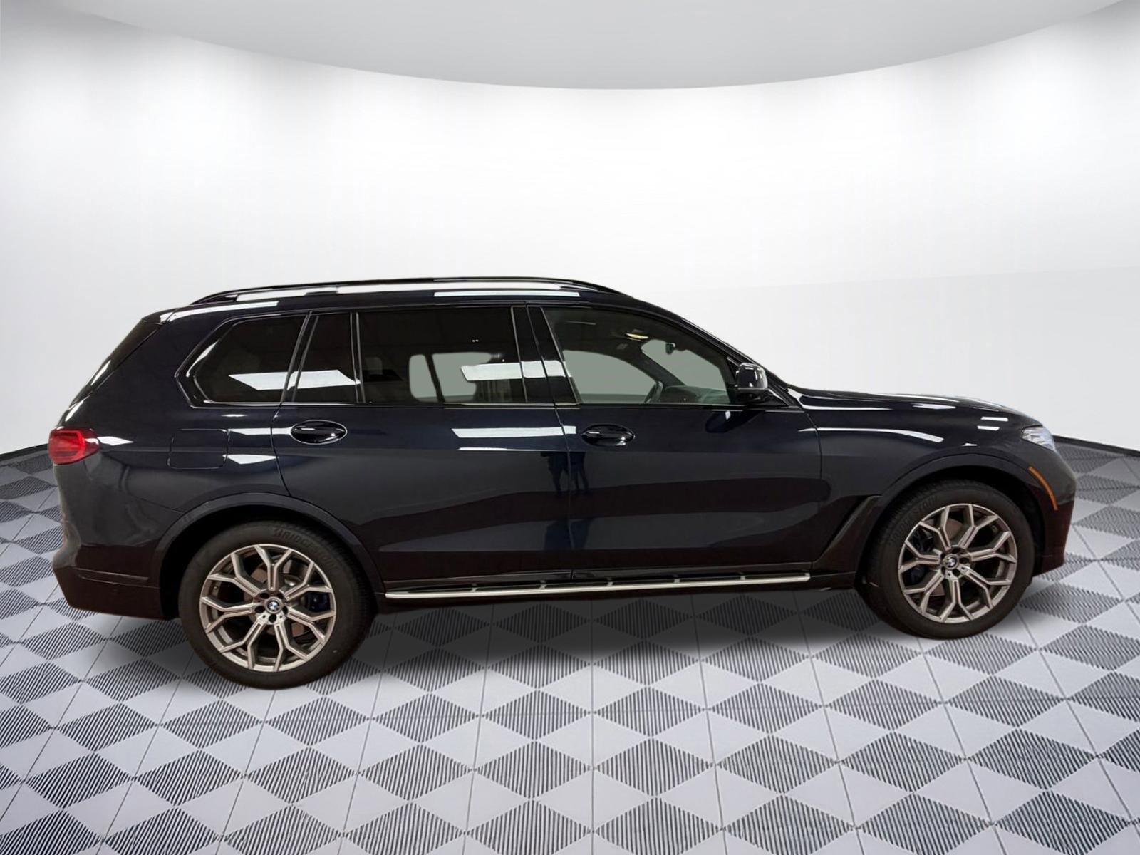 Used 2021 BMW X7 xDrive40i w/ M Sport Package image 7