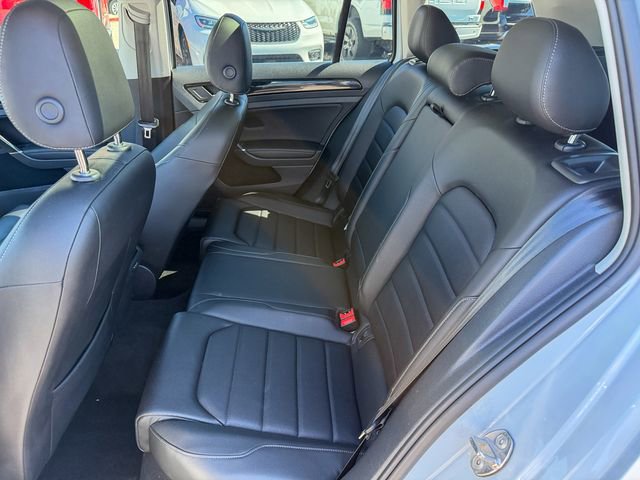 Used 2018 Volkswagen Golf SEL image 25
