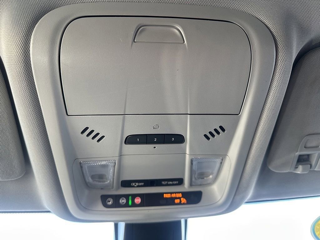 Used 2022 Chevrolet Blazer LT image 28