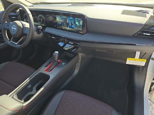 New 2026 Nissan Kicks SR FWD image 13