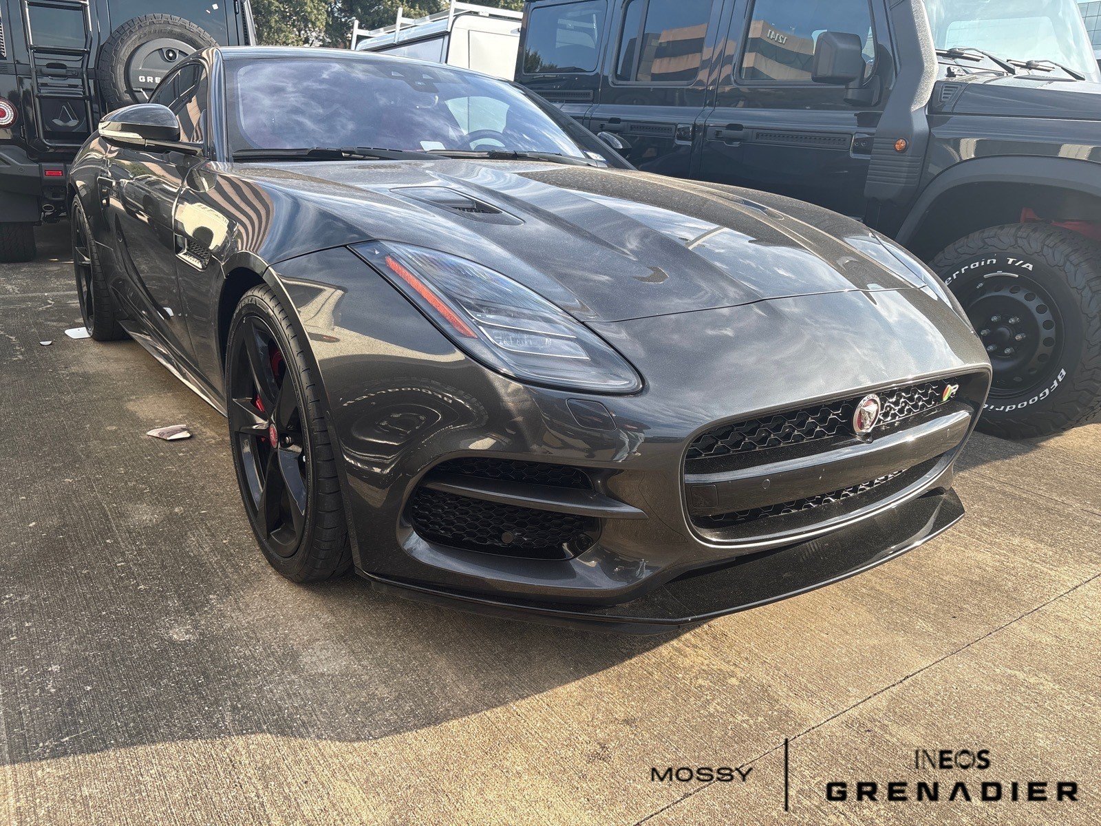 Used 2020 Jaguar F-TYPE R AWD/4WD image 1