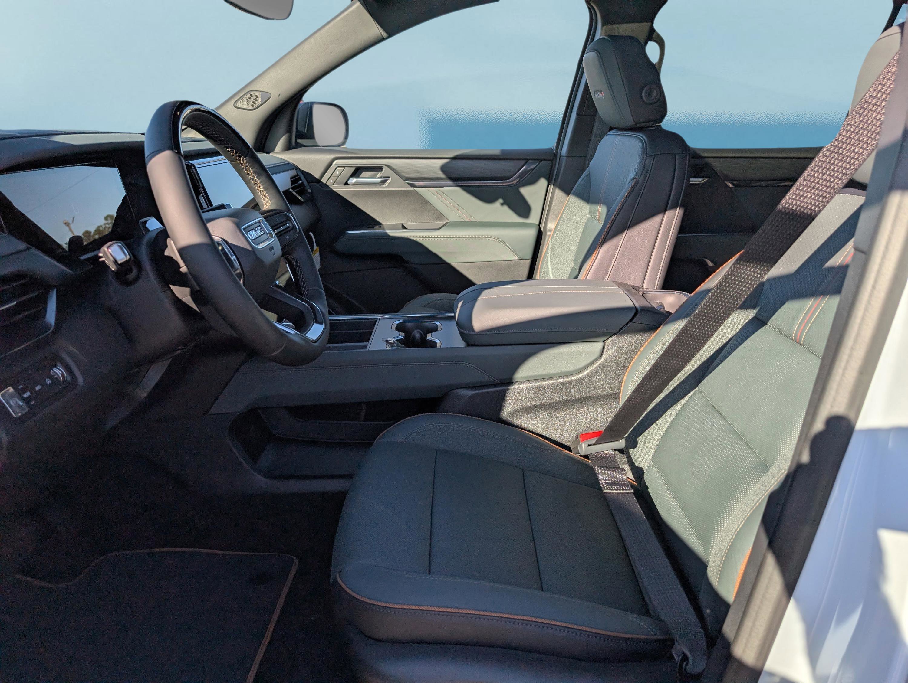 New 2026 GMC Acadia AT4 w/ Super Cruise Package image 18