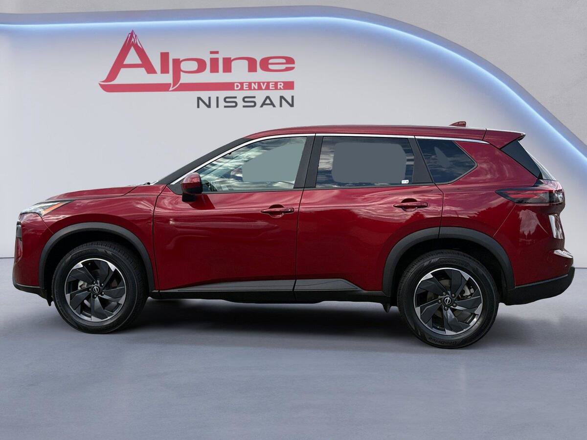 Used 2025 Nissan Rogue SV AWD/4WD image 2