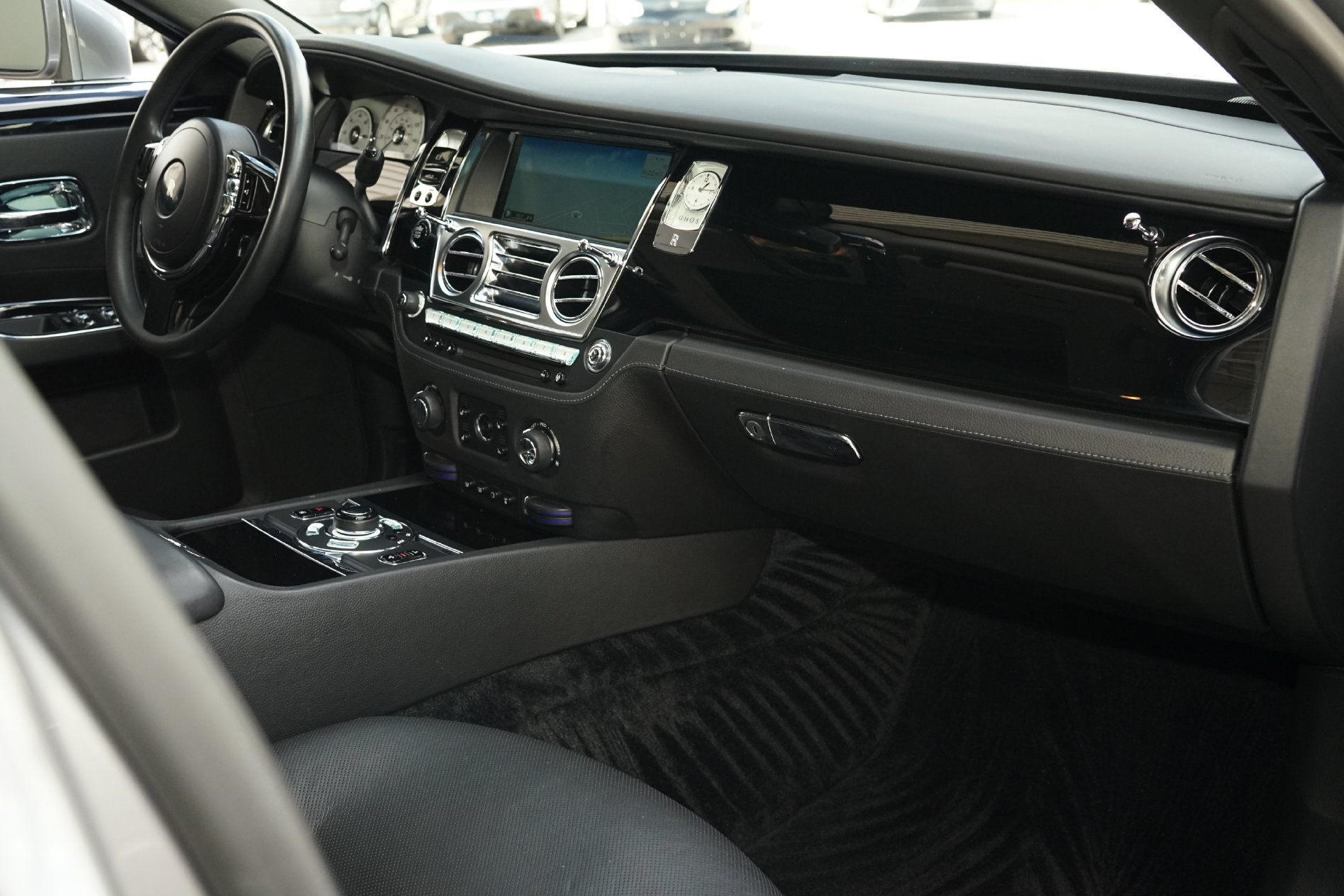 Used 2011 Rolls-Royce Ghost RWD image 4