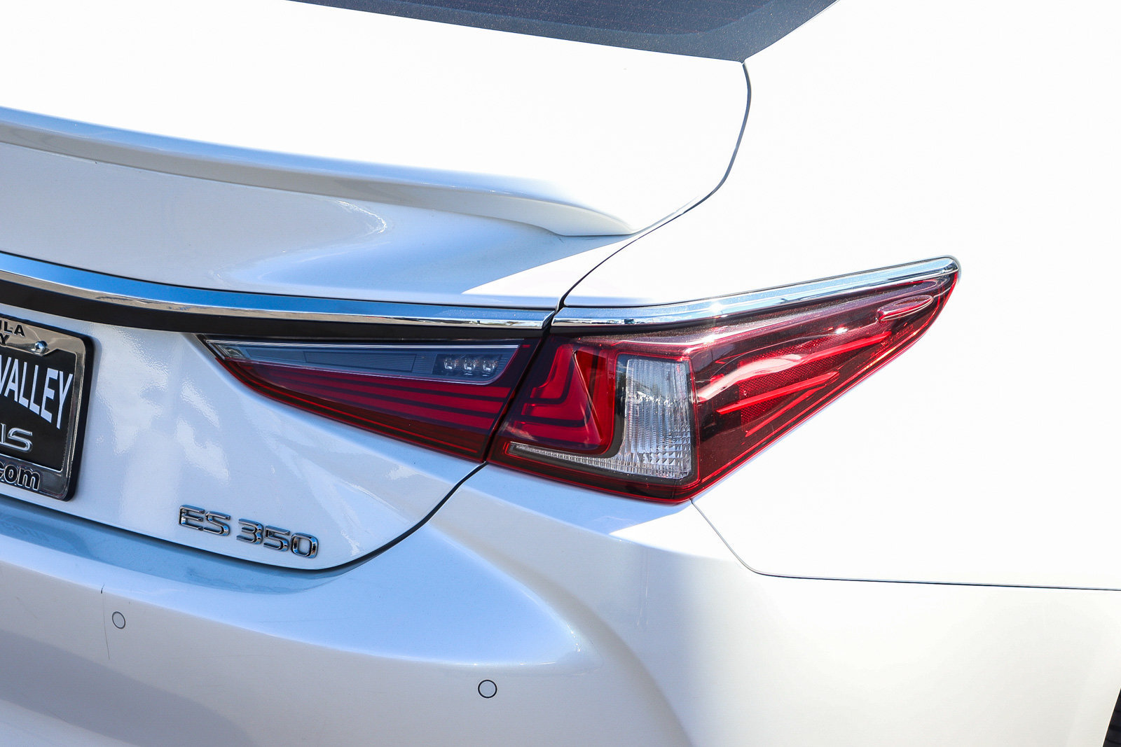 Certified 2023 Lexus ES 350 w/ Accessory Package (Z1) FWD image 8