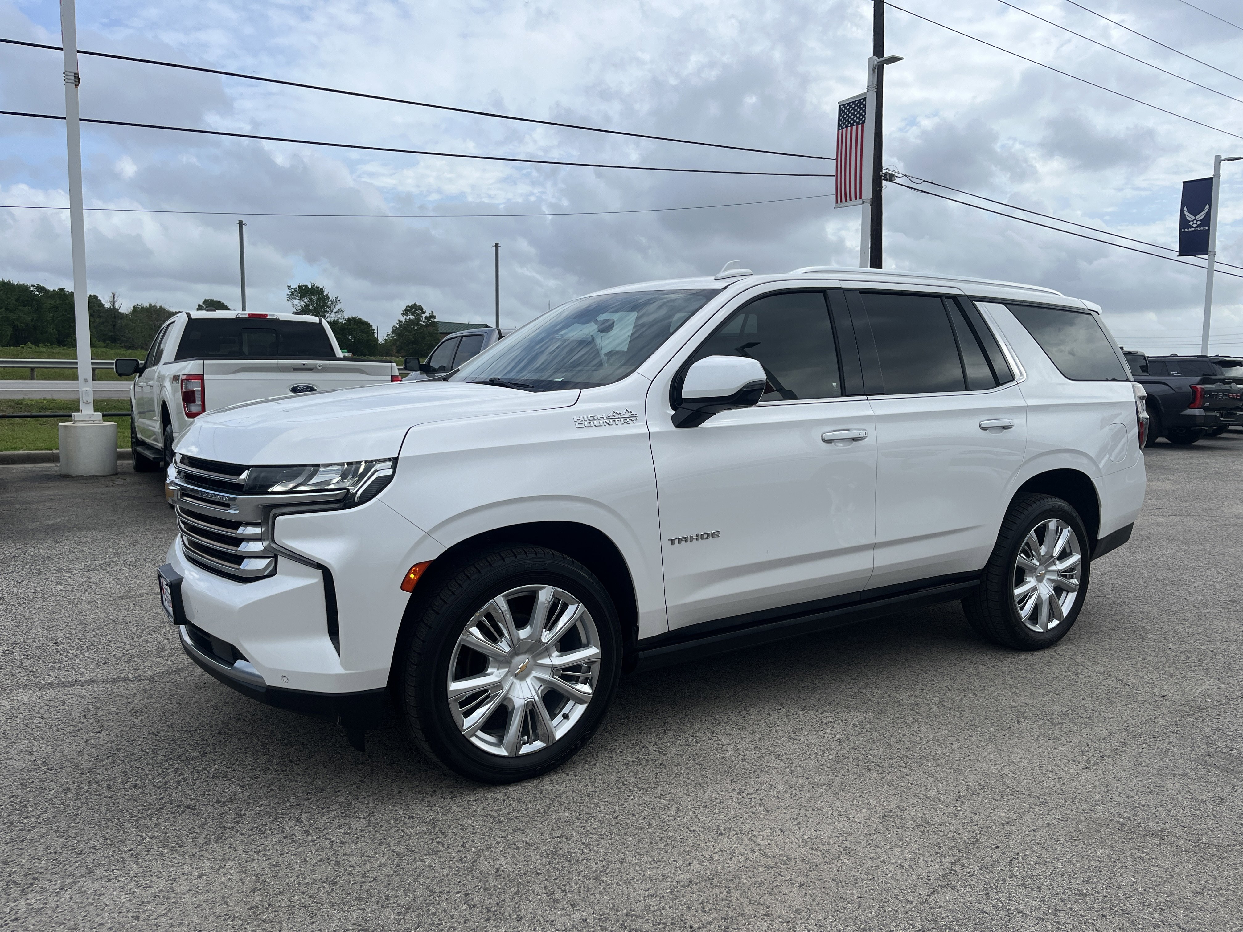 Used 2021 Chevrolet Tahoe High Country w/ Premium Package image 7
