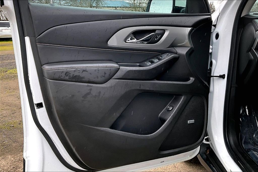 Used 2021 Chevrolet Traverse LT w/ LT Premium Package image 22