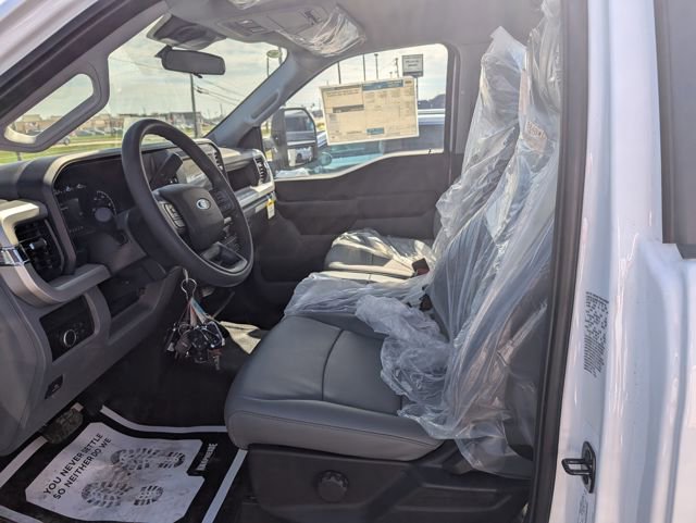 New 2026 Ford F550 2WD Regular Cab Super Duty image 9