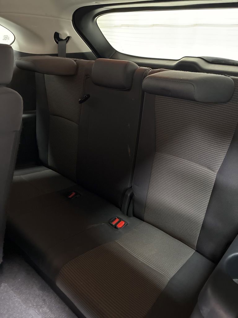 Used 2024 Toyota Highlander LE FWD image 24
