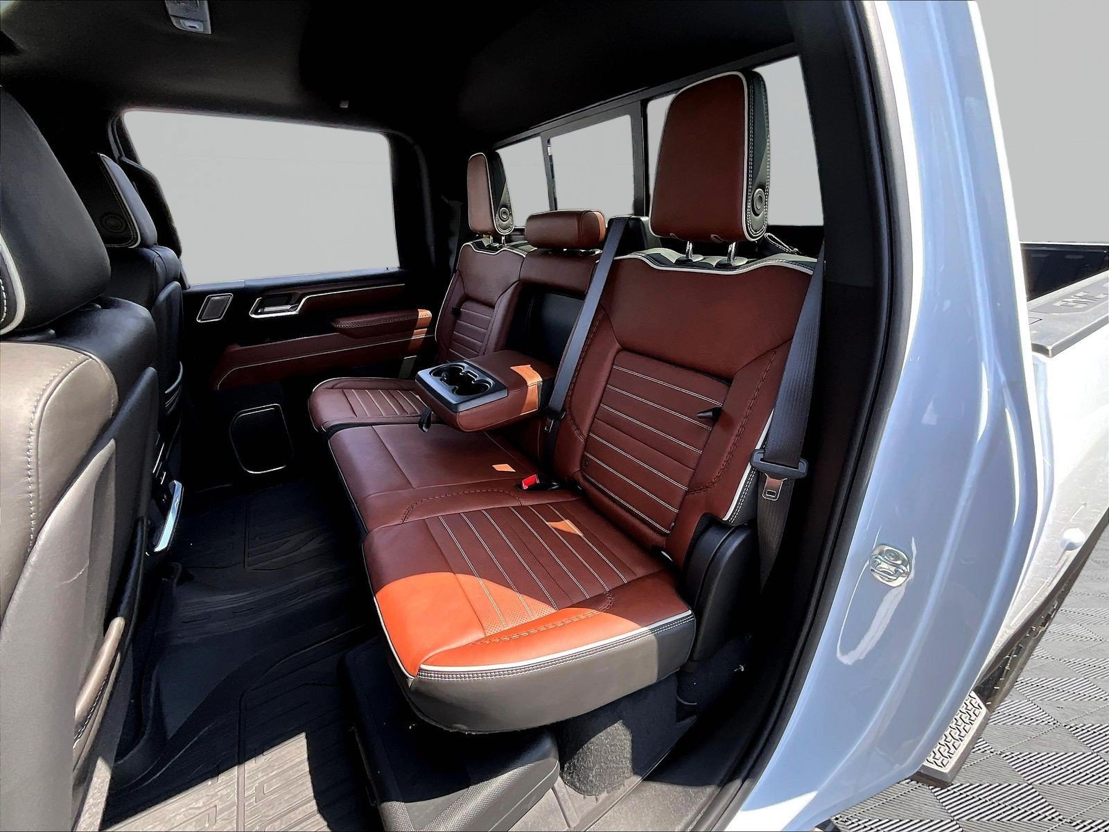 New 2026 GMC Sierra 2500 Denali Ultimate w/ LPO, Black Badging Package AWD/4WD image 18