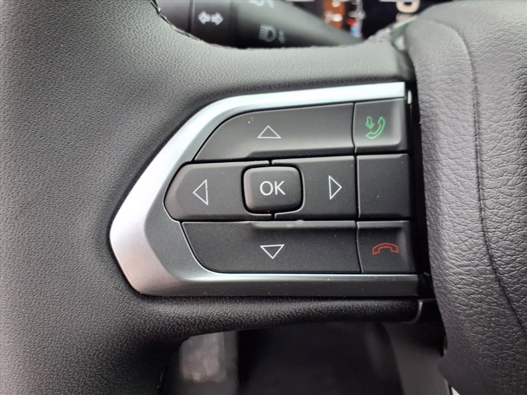 New 2026 Jeep Compass Latitude image 12