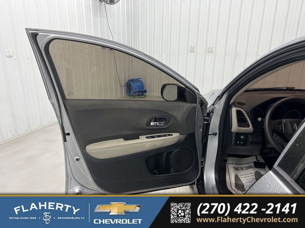 Used 2019 Honda HR-V LX image 8