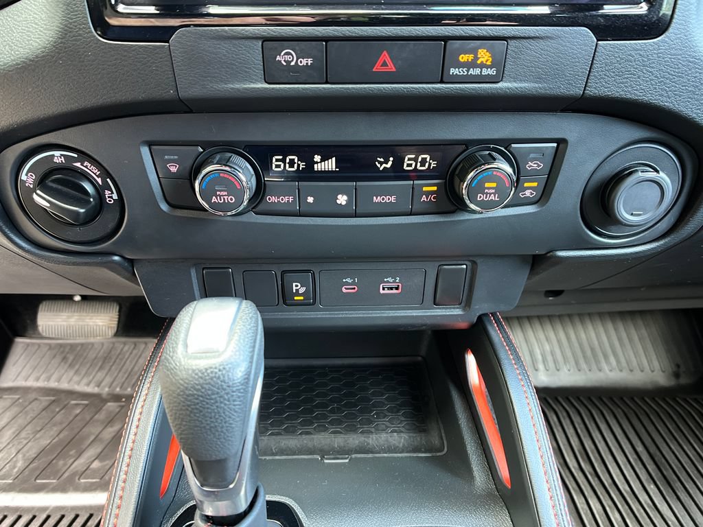 Used 2023 Nissan Frontier PRO-4X w/ Technology Package AWD/4WD image 17