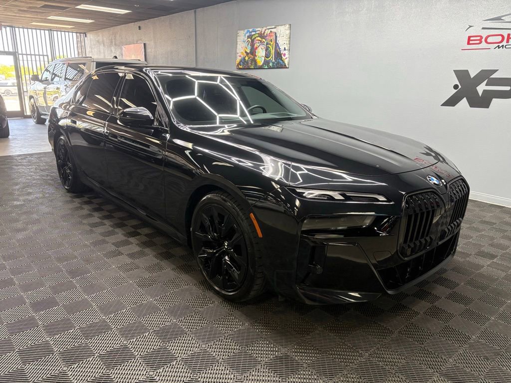 Used 2025 BMW 740i w/ Premium Package RWD image 3