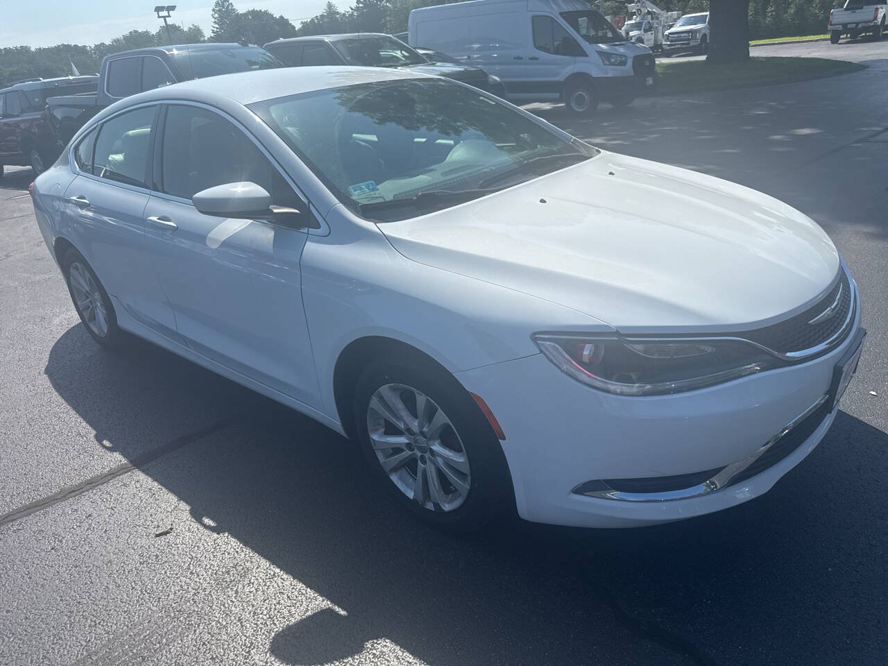 Used 2017 Chrysler 200 Limited Platinum FWD image 12