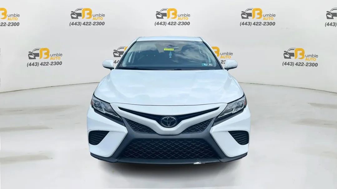 Used 2019 Toyota Camry SE image 2