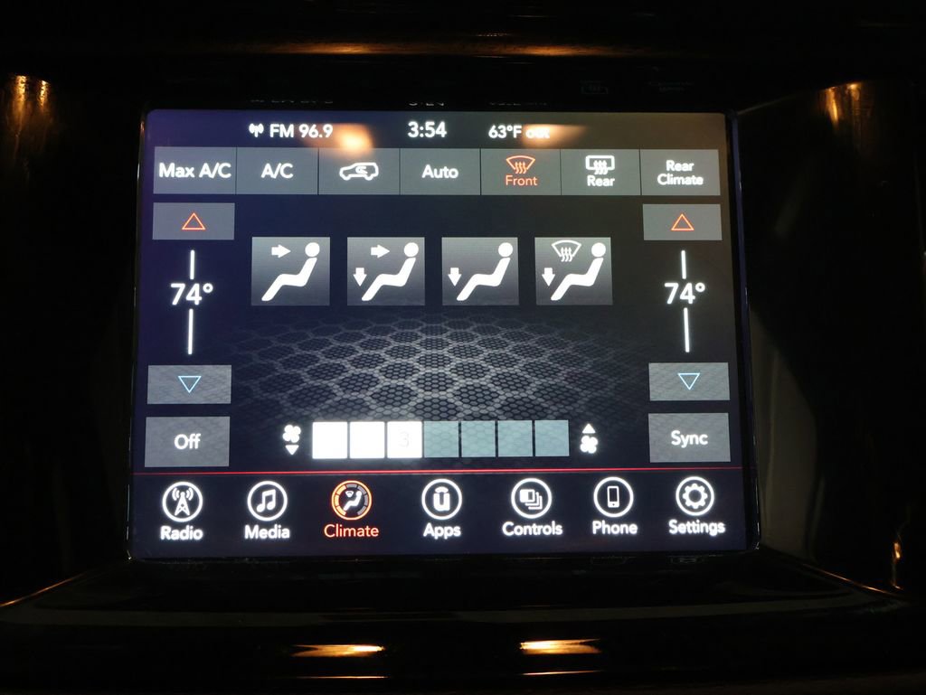 Used 2022 Dodge Durango SXT w/ Blacktop Package image 30