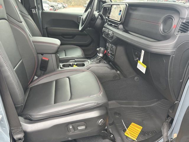 New 2026 Jeep Gladiator Rubicon w/ Technology Group AWD/4WD image 15