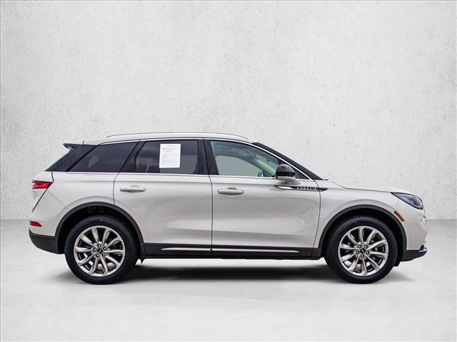 Used 2021 Lincoln Corsair AWD w/ Premium Package image 4
