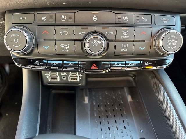 Used 2025 Dodge Durango GT AWD/4WD image 35
