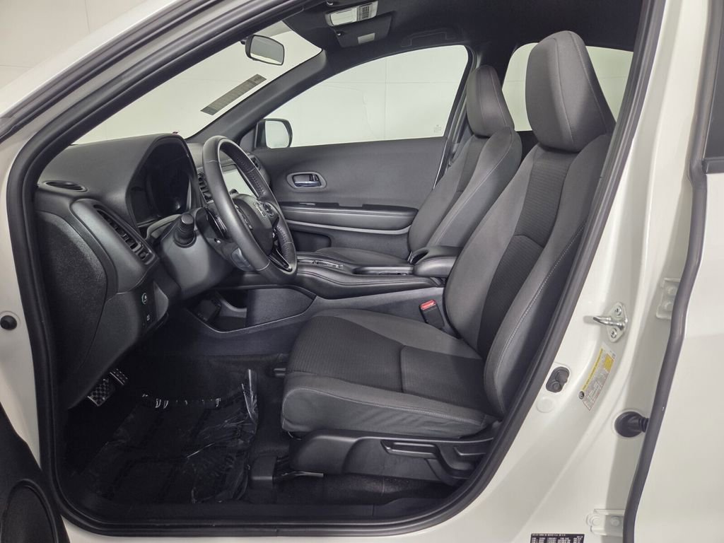 Used 2021 Honda HR-V Sport image 11