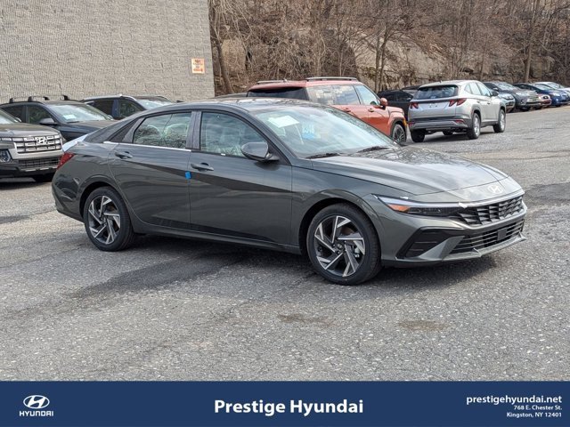 New 2025 Hyundai Elantra Limited