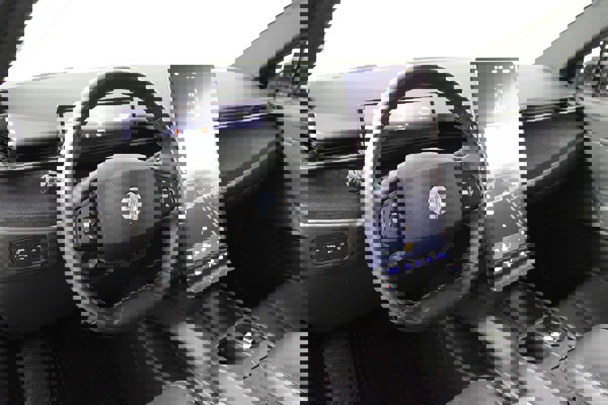 Used 2023 Fisker Ocean Extreme image 7