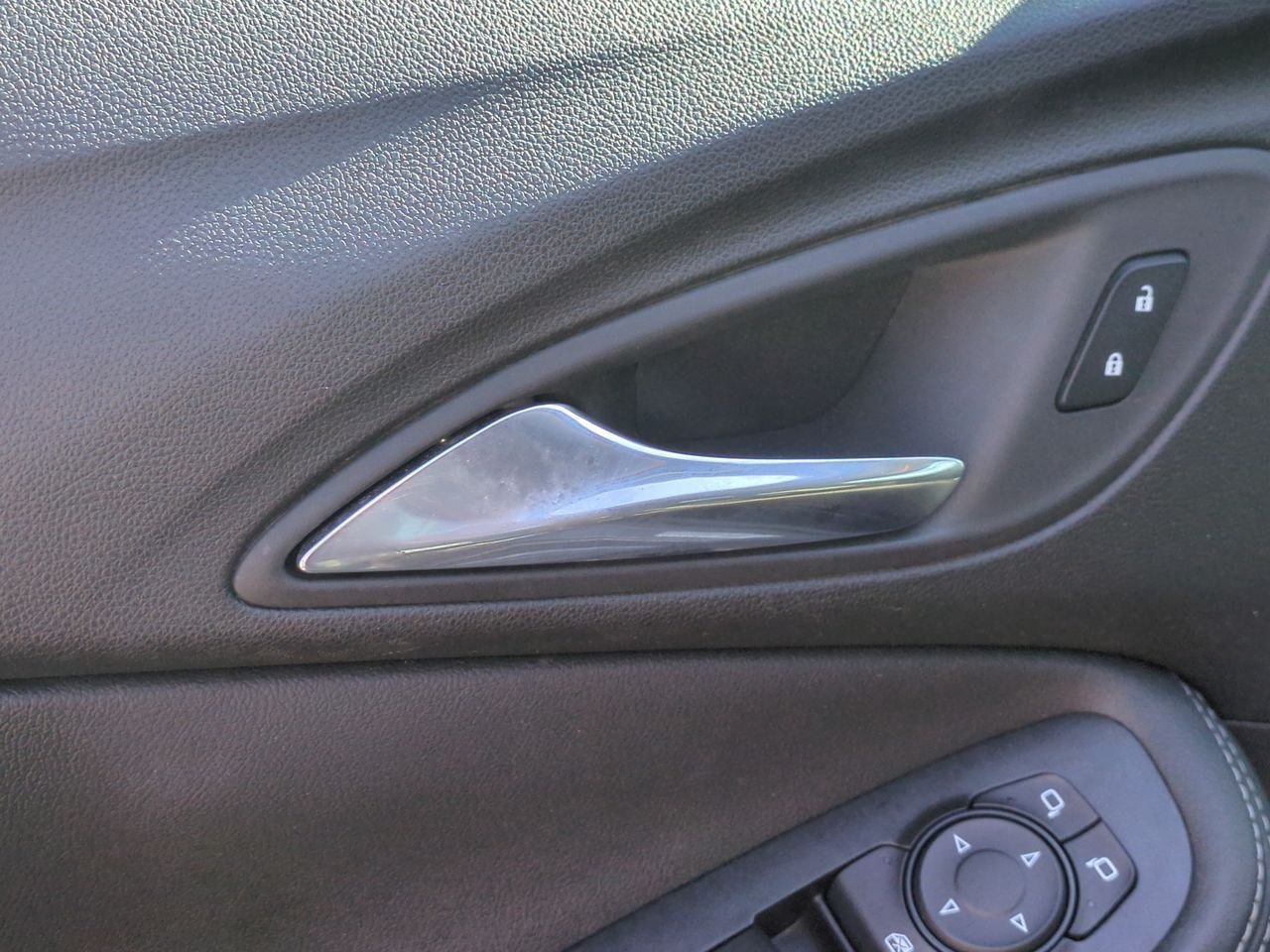 Used 2022 Buick Encore GX Preferred w/ Sport Touring Package FWD image 14