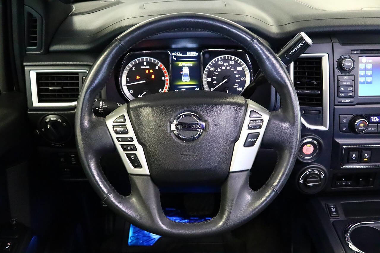 Used 2018 Nissan Titan SV w/ SV Convenience Package AWD/4WD image 12