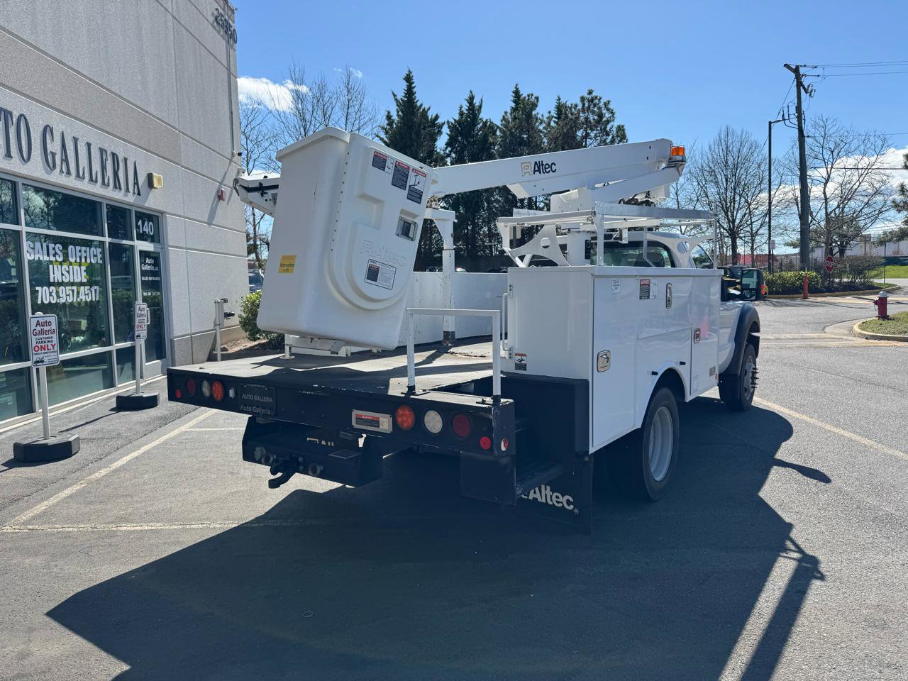 Used 2015 Ford F450 XL w/ Power Equipment Group image 17