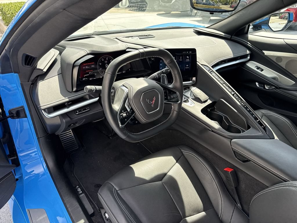 Used 2025 Chevrolet Corvette Stingray Preferred Cpe w/ Z51 Performance Package RWD image 18